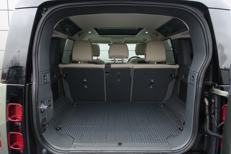 2020 (70) LAND ROVER DEFENDER 2.0 D240 First Edition 110 5dr Auto 5031399