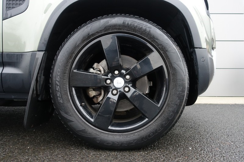 2020 (70) LAND ROVER DEFENDER 2.0 D240 First Edition 110 5dr Auto 5031397