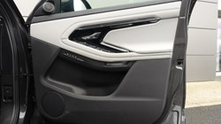 2021 (21) LAND ROVER RANGE ROVER EVOQUE 2.0 D200 R-Dynamic SE 5dr Auto 4999363