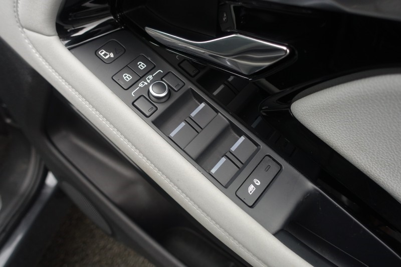 2021 (21) LAND ROVER RANGE ROVER EVOQUE 2.0 D200 R-Dynamic SE 5dr Auto 4999365