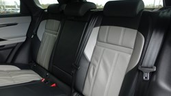 2021 (21) LAND ROVER RANGE ROVER EVOQUE 2.0 D200 R-Dynamic SE 5dr Auto 4999372