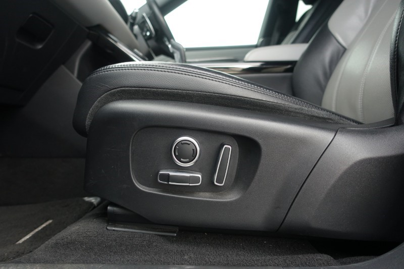 2021 (21) LAND ROVER RANGE ROVER EVOQUE 2.0 D200 R-Dynamic SE 5dr Auto 4999375