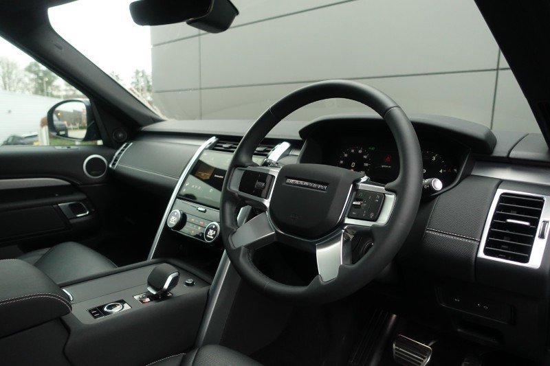 2025 (25) LAND ROVER DISCOVERY 3.0 D350 Dynamic SE 5dr Auto 5006727