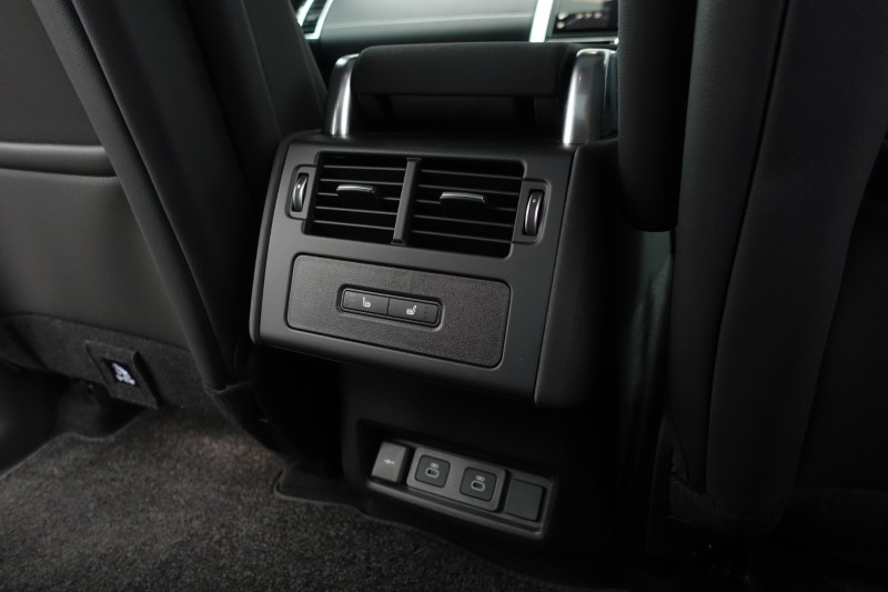 2025 (25) LAND ROVER DISCOVERY 3.0 D350 Dynamic SE 5dr Auto 5006699