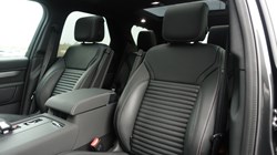 2025 (25) LAND ROVER DISCOVERY 3.0 D350 Dynamic SE 5dr Auto 5006746