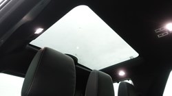 2025 (25) LAND ROVER DISCOVERY 3.0 D350 Dynamic SE 5dr Auto 5006739