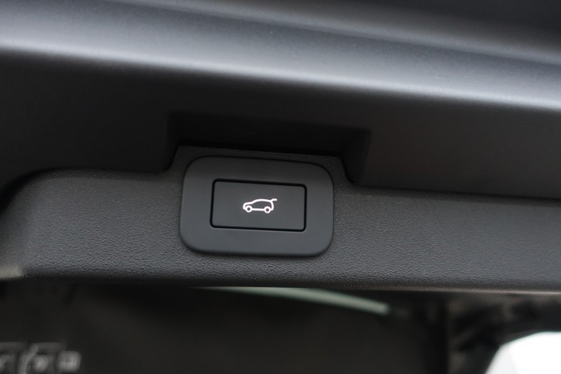 2025 (25) LAND ROVER DISCOVERY 3.0 D350 Dynamic SE 5dr Auto 5006713