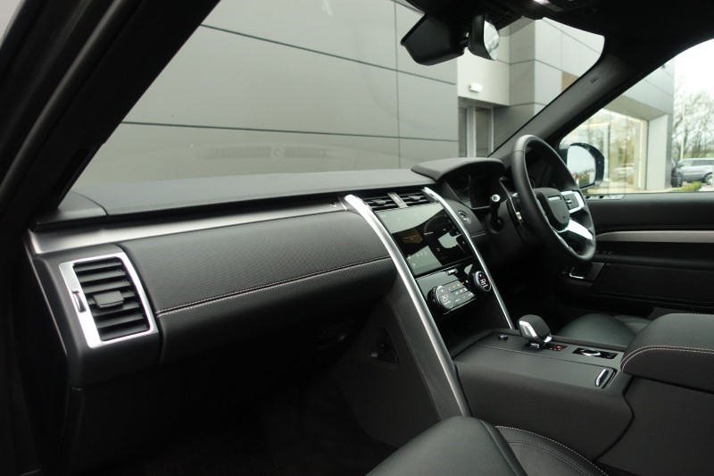 2025 (25) LAND ROVER DISCOVERY 3.0 D350 Dynamic SE 5dr Auto 5006744