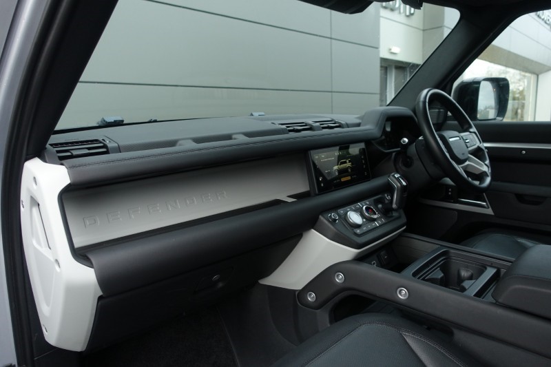 2024 (24) LAND ROVER DEFENDER 2.0 P400e X-Dynamic SE 110 5dr Auto 5006502