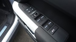 2024 (24) LAND ROVER DEFENDER 2.0 P400e X-Dynamic SE 110 5dr Auto 5006493