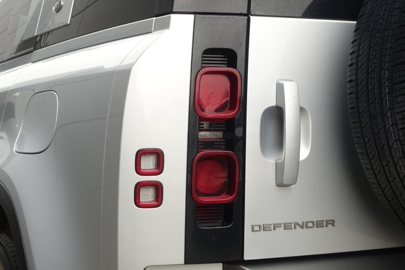 2024 (24) LAND ROVER DEFENDER 2.0 P400e X-Dynamic SE 110 5dr Auto 5006463