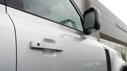 2024 (24) LAND ROVER DEFENDER 2.0 P400e X-Dynamic SE 110 5dr Auto 5006466