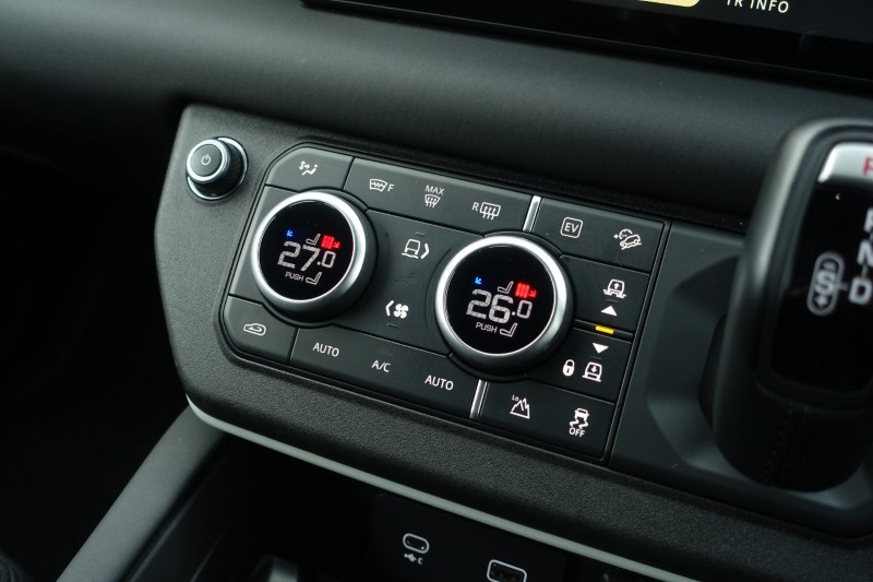 2024 (24) LAND ROVER DEFENDER 2.0 P400e X-Dynamic SE 110 5dr Auto 5006485