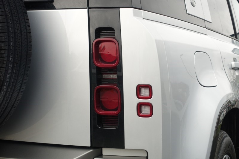 2024 (24) LAND ROVER DEFENDER 2.0 P400e X-Dynamic SE 110 5dr Auto 5006469