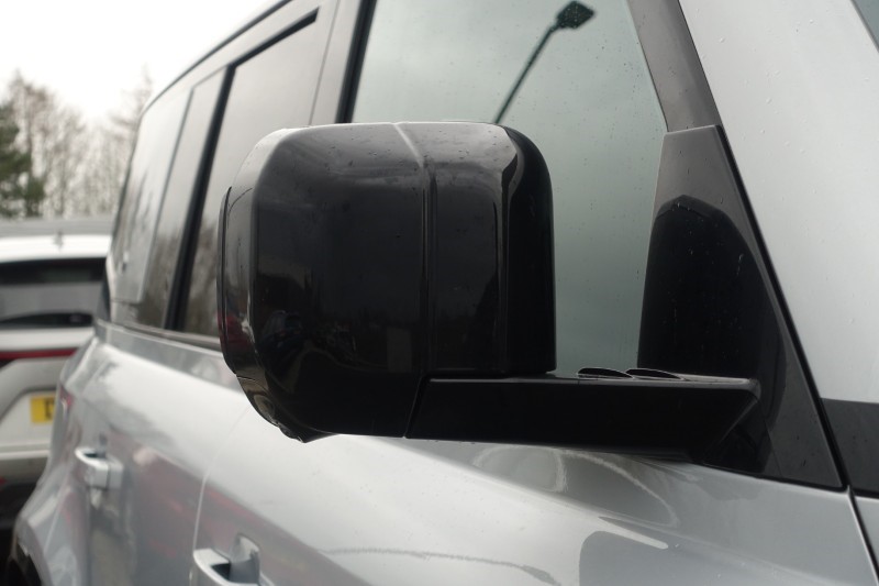 2024 (24) LAND ROVER DEFENDER 2.0 P400e X-Dynamic SE 110 5dr Auto 5006465