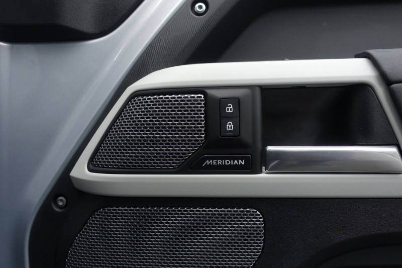 2024 (24) LAND ROVER DEFENDER 2.0 P400e X-Dynamic SE 110 5dr Auto 5006492