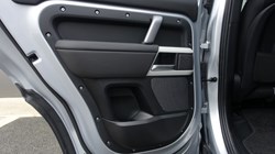 2024 (24) LAND ROVER DEFENDER 2.0 P400e X-Dynamic SE 110 5dr Auto 5006498