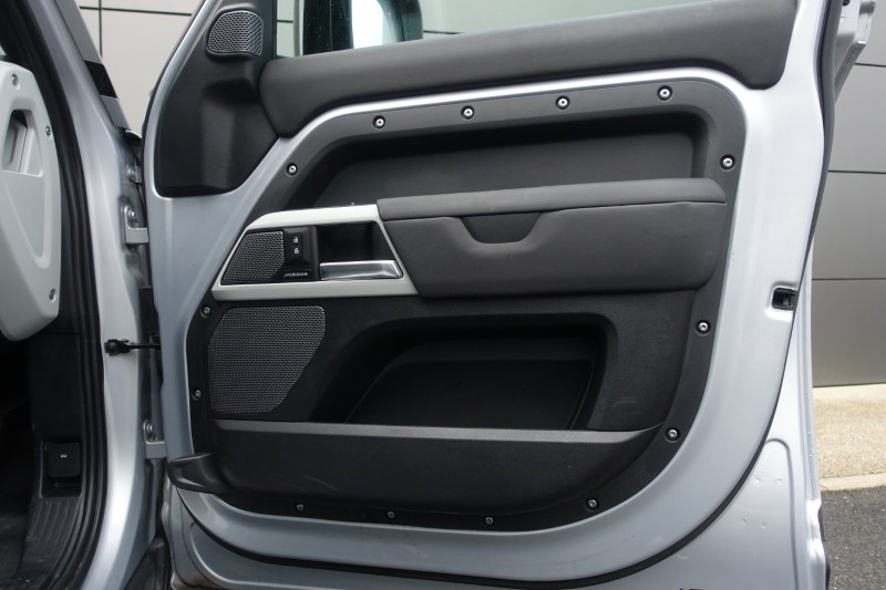 2024 (24) LAND ROVER DEFENDER 2.0 P400e X-Dynamic SE 110 5dr Auto 5006491