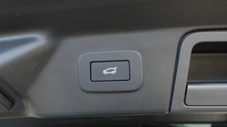 2025 (25) LAND ROVER RANGE ROVER VELAR 2.0 D200 MHEV Dynamic SE 5dr Auto 5078391