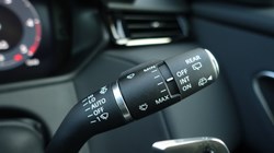 2025 (25) LAND ROVER RANGE ROVER VELAR 2.0 D200 MHEV Dynamic SE 5dr Auto 5078393