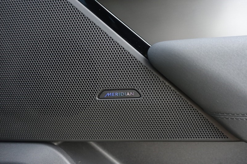 2025 (25) LAND ROVER RANGE ROVER VELAR 2.0 D200 MHEV Dynamic SE 5dr Auto 5078407