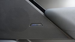 2025 (25) LAND ROVER RANGE ROVER VELAR 2.0 D200 MHEV Dynamic SE 5dr Auto 5078407