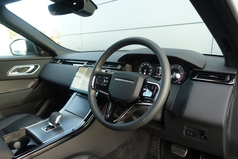 2025 (25) LAND ROVER RANGE ROVER VELAR 2.0 D200 MHEV Dynamic SE 5dr Auto 5078402