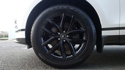 2025 (25) LAND ROVER RANGE ROVER VELAR 2.0 D200 MHEV Dynamic SE 5dr Auto 5078389