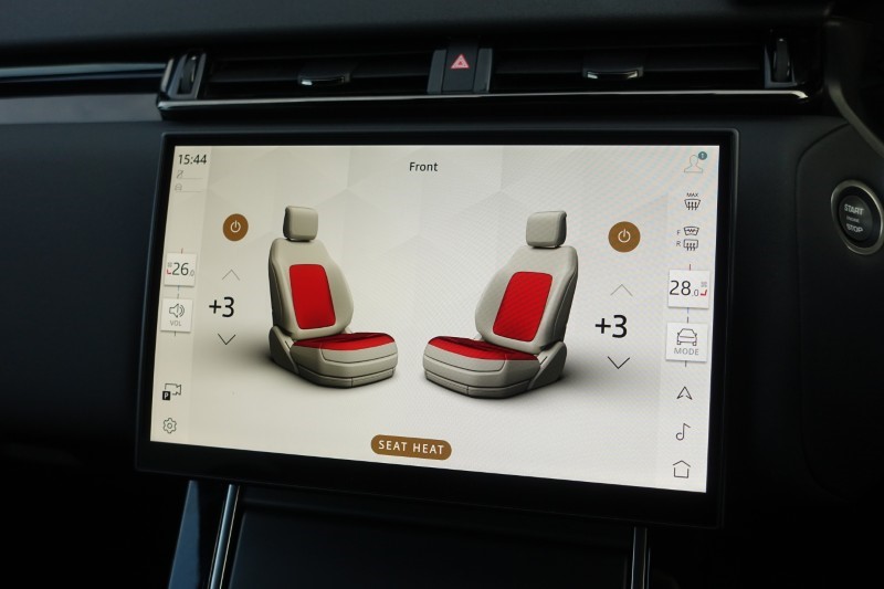 2025 (25) LAND ROVER RANGE ROVER VELAR 2.0 D200 MHEV Dynamic SE 5dr Auto 5078399