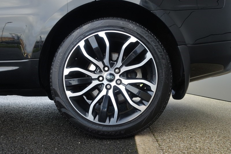 2022 (22) LAND ROVER RANGE ROVER SPORT 3.0 D300 HSE Silver 5dr Auto 5041093