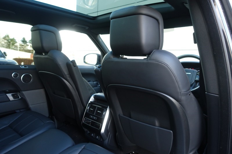 2022 (22) LAND ROVER RANGE ROVER SPORT 3.0 D300 HSE Silver 5dr Auto 5041137