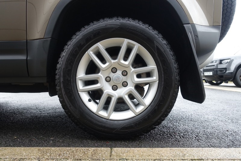 2024 (24) LAND ROVER COMMERCIAL DEFENDER 3.0 D250 Hard Top Auto [3 Seat] 5057716