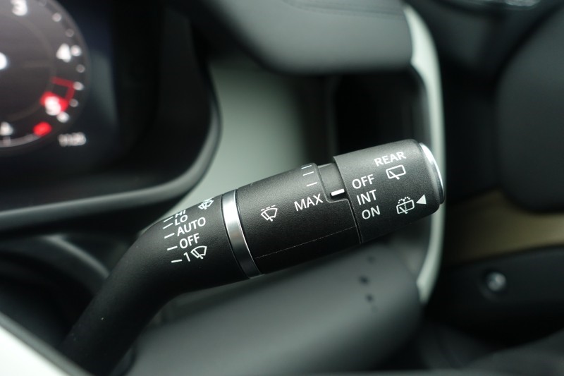 2024 (24) LAND ROVER COMMERCIAL DEFENDER 3.0 D250 Hard Top Auto [3 Seat] 5057725