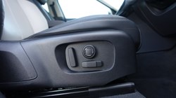 2024 (74) LAND ROVER RANGE ROVER VELAR 2.0 D200 MHEV Dynamic SE 5dr Auto 5134020