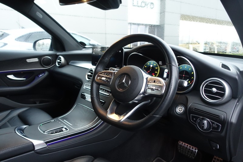 2019 (69) MERCEDES-BENZ GLC 300 4Matic AMG Line Premium 5dr 9G-Tronic 5035694