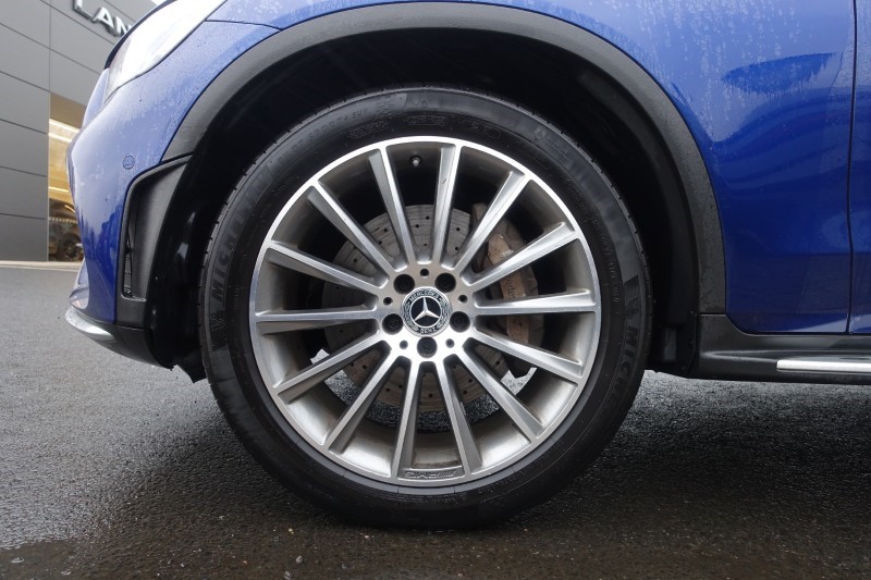 2019 (69) MERCEDES-BENZ GLC 300 4Matic AMG Line Premium 5dr 9G-Tronic 5035683