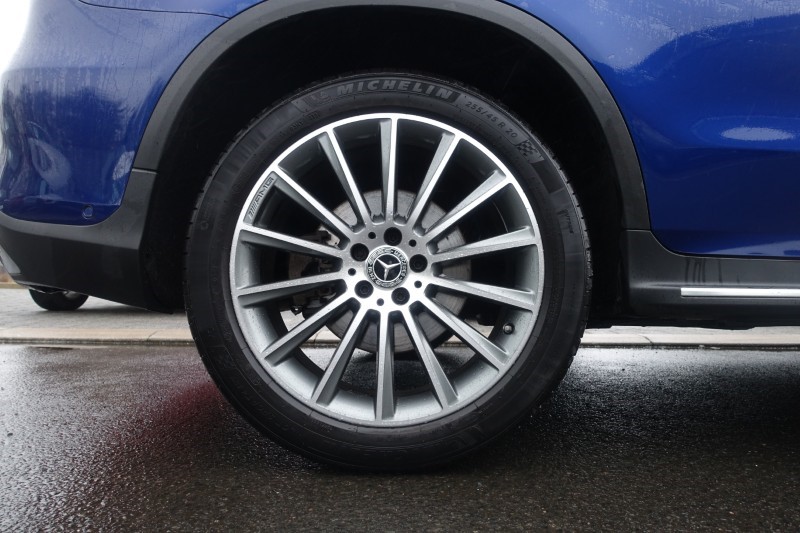 2019 (69) MERCEDES-BENZ GLC 300 4Matic AMG Line Premium 5dr 9G-Tronic 5035678