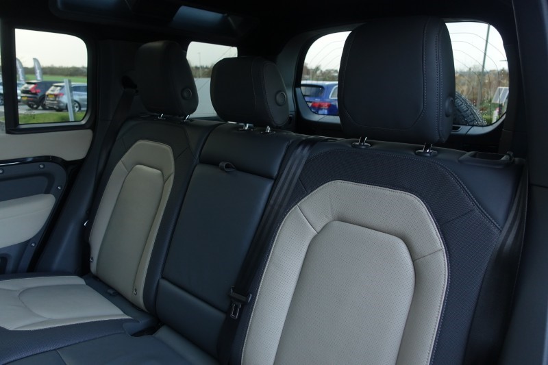 2023 (72) LAND ROVER DEFENDER 3.0 D250 X-Dynamic SE 110 5dr Auto 5062495