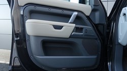 2023 (72) LAND ROVER DEFENDER 3.0 D250 X-Dynamic SE 110 5dr Auto 5062496