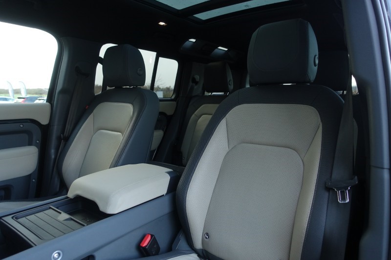 2023 (72) LAND ROVER DEFENDER 3.0 D250 X-Dynamic SE 110 5dr Auto 5062499