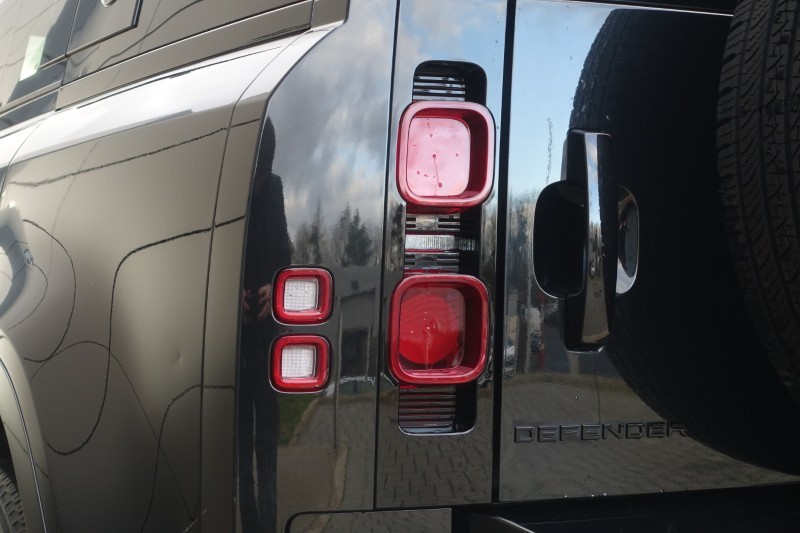 2023 (72) LAND ROVER DEFENDER 3.0 D250 X-Dynamic SE 110 5dr Auto 5062459