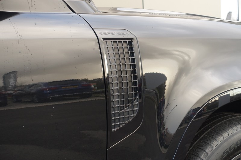 2023 (72) LAND ROVER DEFENDER 3.0 D250 X-Dynamic SE 110 5dr Auto 5062460