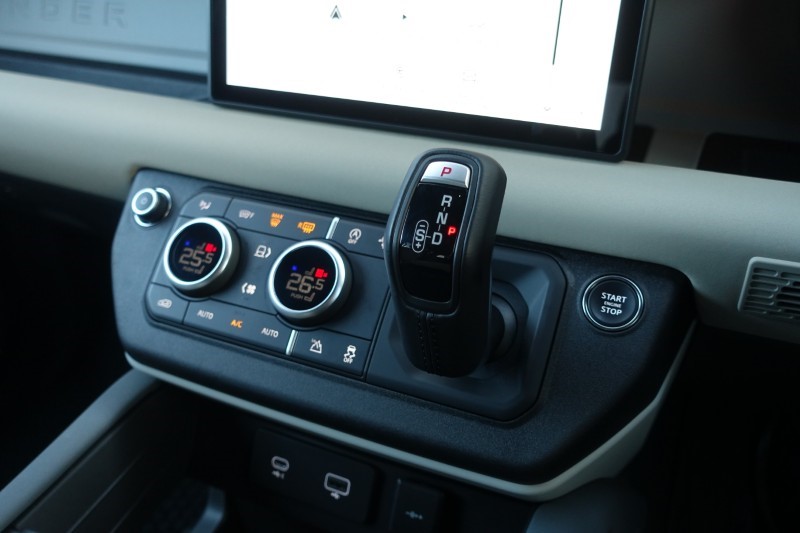 2023 (72) LAND ROVER DEFENDER 3.0 D250 X-Dynamic SE 110 5dr Auto 5062453