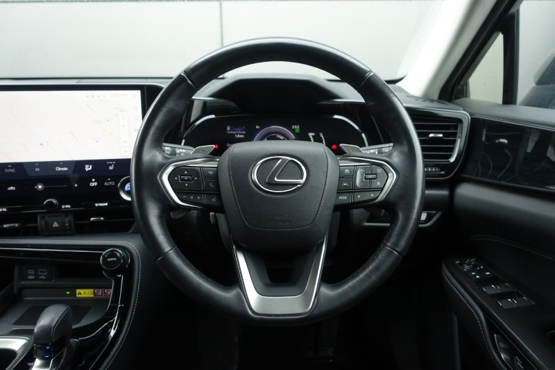 2022 (72) LEXUS NX 450h PLUS 2.5 5dr E-CVT [Premium Pack] 5058055