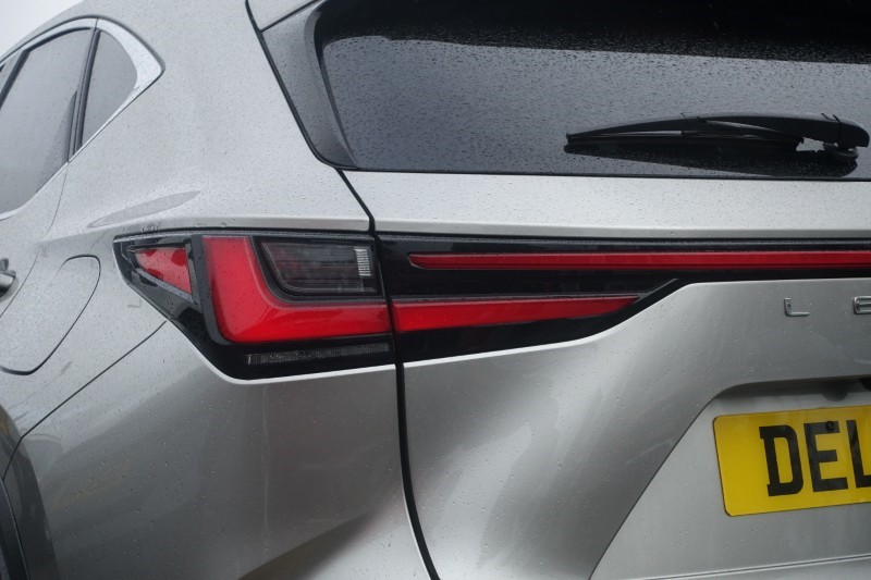 2022 (72) LEXUS NX 450h PLUS 2.5 5dr E-CVT [Premium Pack] 5058059