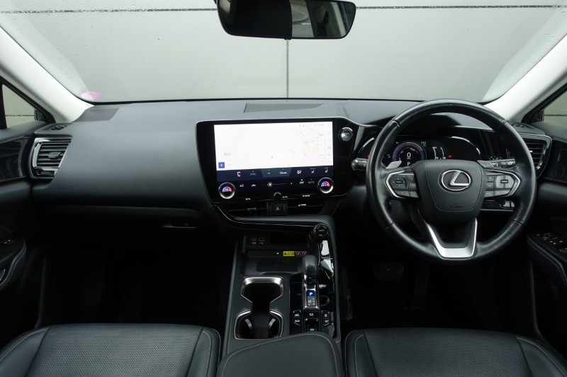 2022 (72) LEXUS NX 450h PLUS 2.5 5dr E-CVT [Premium Pack] 5058050