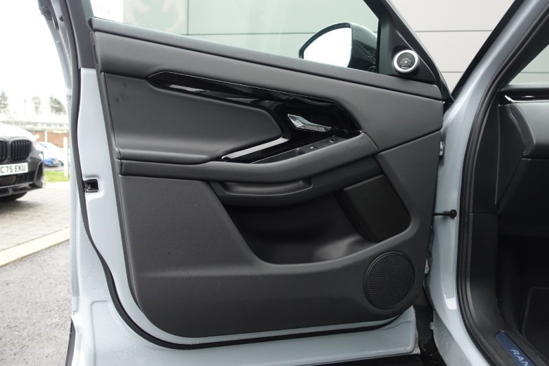 2024 (73) LAND ROVER RANGE ROVER EVOQUE 1.5 P300e Dynamic HSE 5dr Auto 5060778