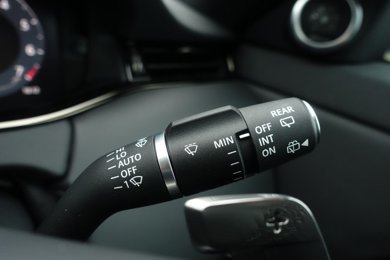 2024 (73) LAND ROVER RANGE ROVER EVOQUE 1.5 P300e Dynamic HSE 5dr Auto 5060751