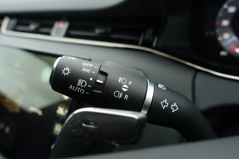 2024 (73) LAND ROVER RANGE ROVER EVOQUE 1.5 P300e Dynamic HSE 5dr Auto 5060752