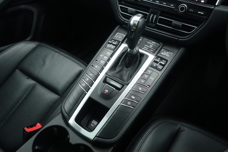 2020 (70) PORSCHE MACAN S 5dr PDK 5034476